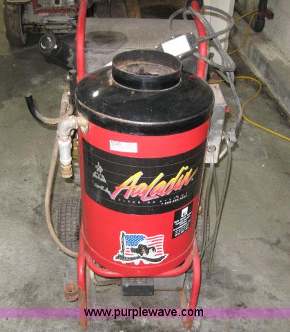image for item 5545 Aladdin 1321 pressure/steam washer