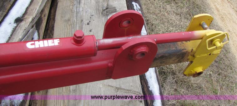 image for item 9012 Workhorse skid steer 14' hydraulic boom extender