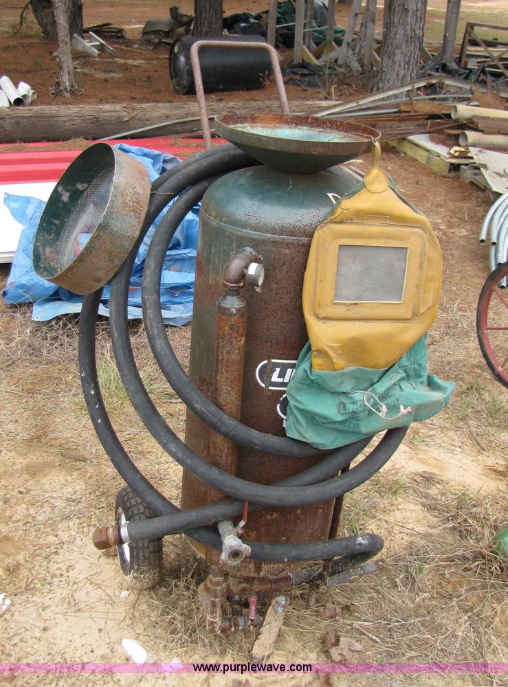 image for item 9014 Lindsay 300 LEA air powered sand blaster