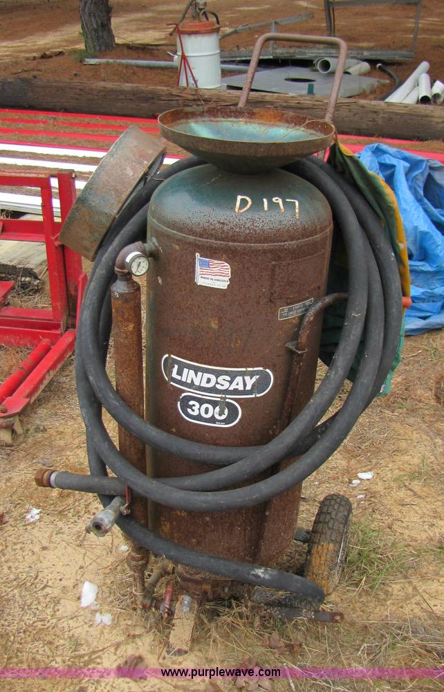 image for item 9014 Lindsay 300 LEA air powered sand blaster