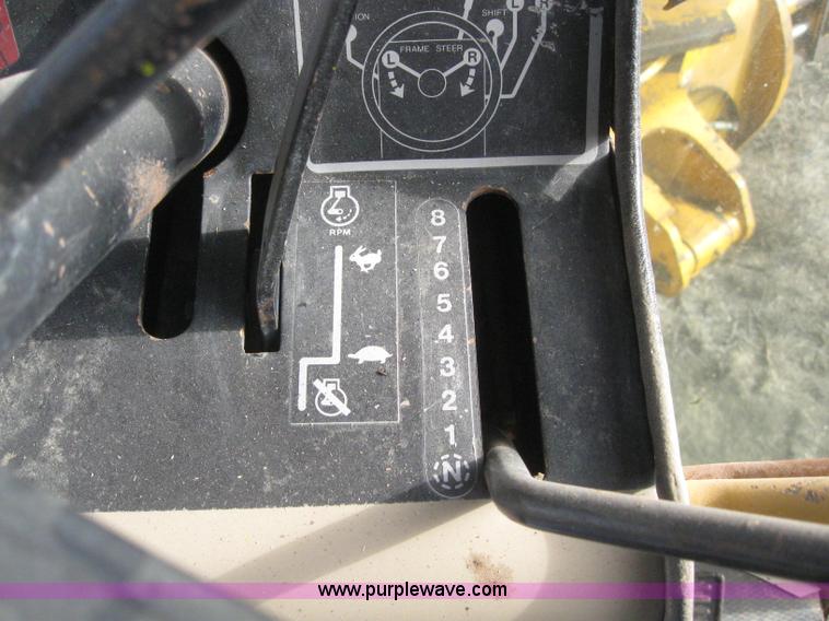 image for item 3142 1984 John Deere 770A motor grader