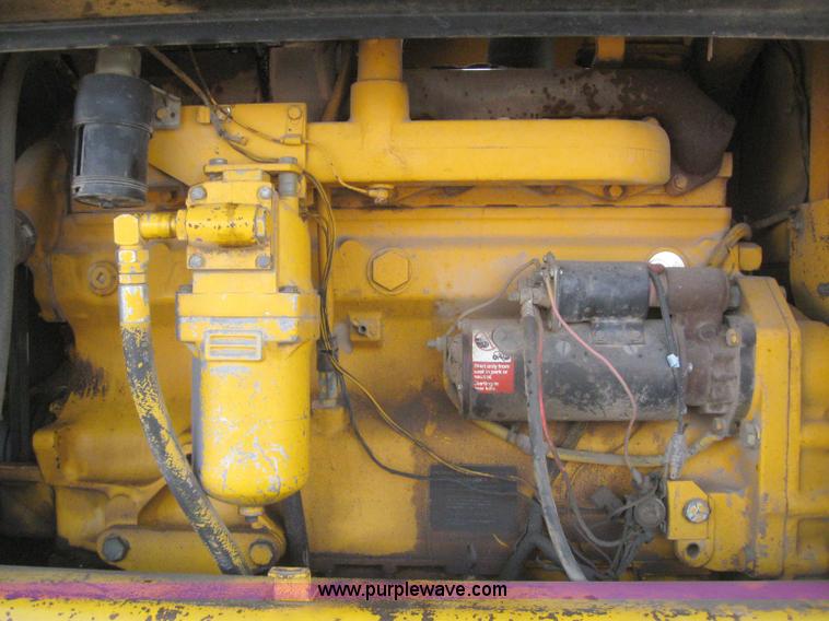 image for item 3142 1984 John Deere 770A motor grader