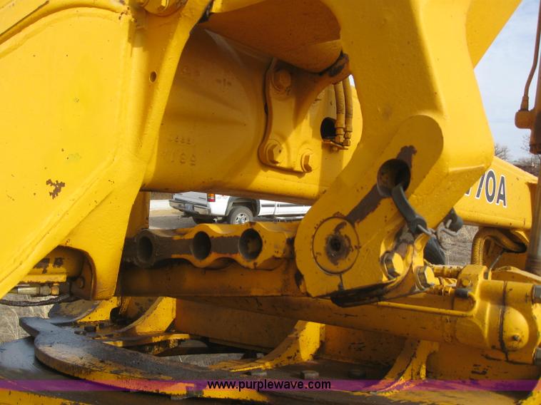 image for item 3142 1984 John Deere 770A motor grader