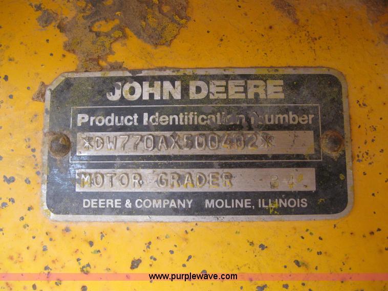 image for item 3142 1984 John Deere 770A motor grader