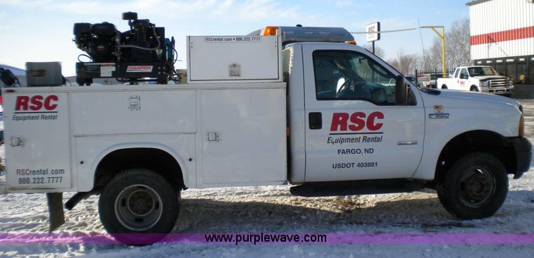 image for item 3260 2006 Ford F-350 Super Duty pickup truck