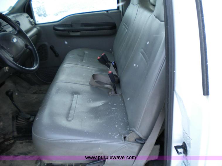 image for item 3260 2006 Ford F-350 Super Duty pickup truck