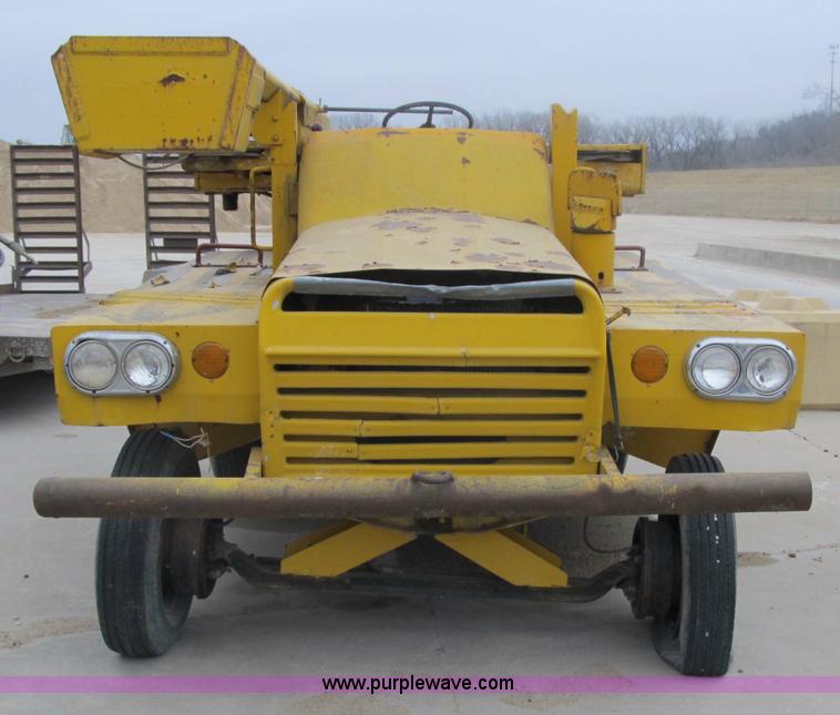 image for item 3598 1992 GMC MH42A Hydra-hammer