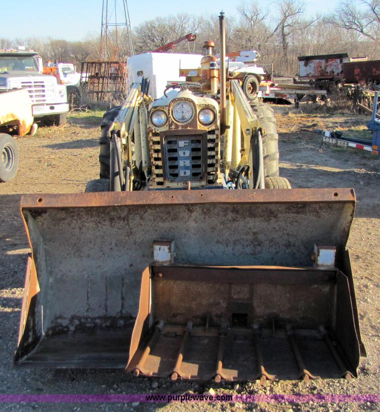 image for item 5232 Ford 4000HD industrial tractor with loader