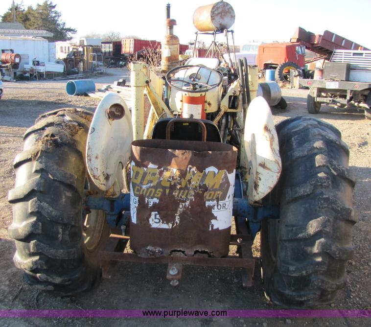 image for item 5232 Ford 4000HD industrial tractor with loader