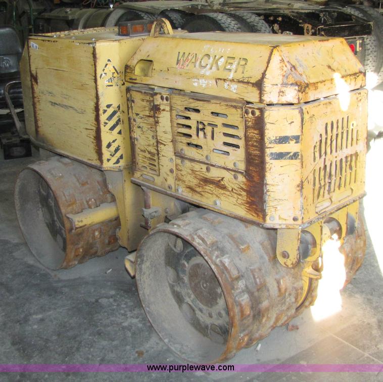 image for item 5301 Wacker RT820 vibratory walk behind packer