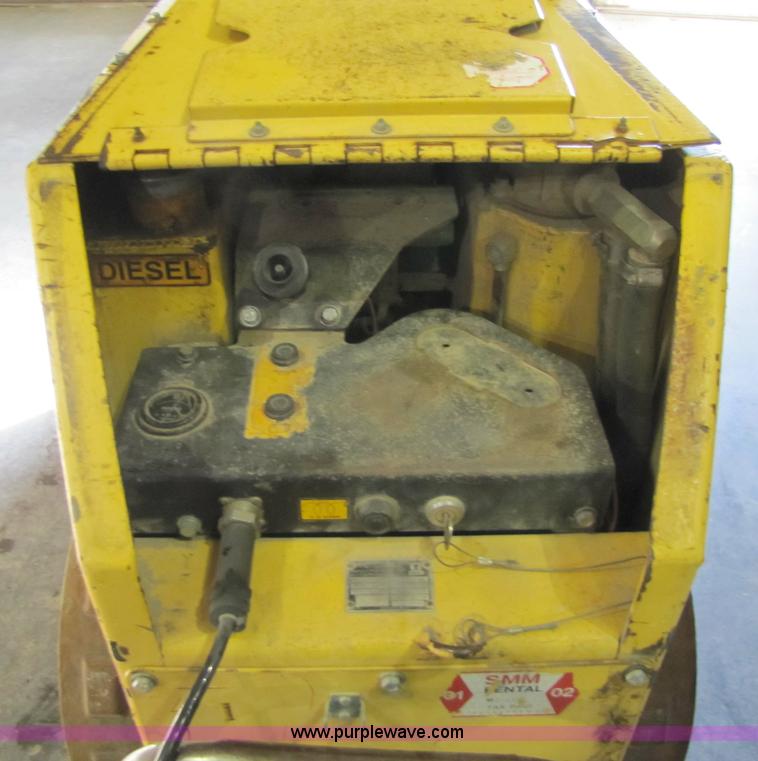 image for item 5301 Wacker RT820 vibratory walk behind packer