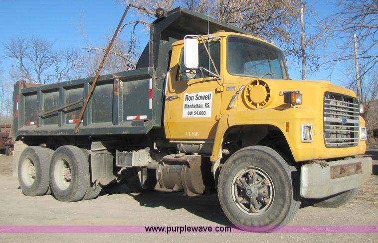 image for item 5344 1988 Ford LNT8000 dump truck