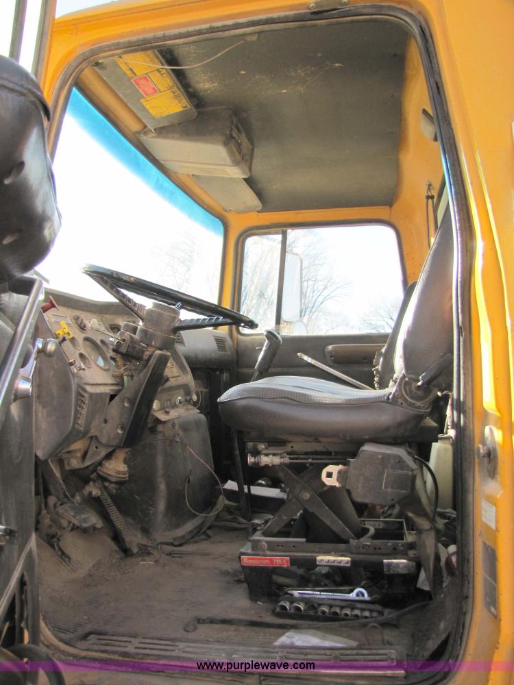 image for item 5344 1988 Ford LNT8000 dump truck