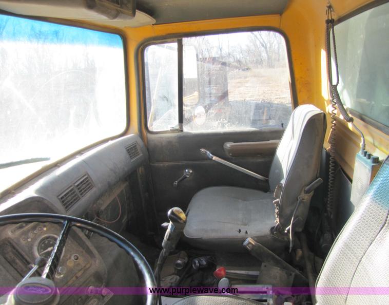 image for item 5344 1988 Ford LNT8000 dump truck