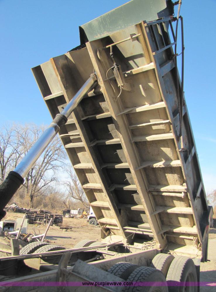 image for item 5344 1988 Ford LNT8000 dump truck