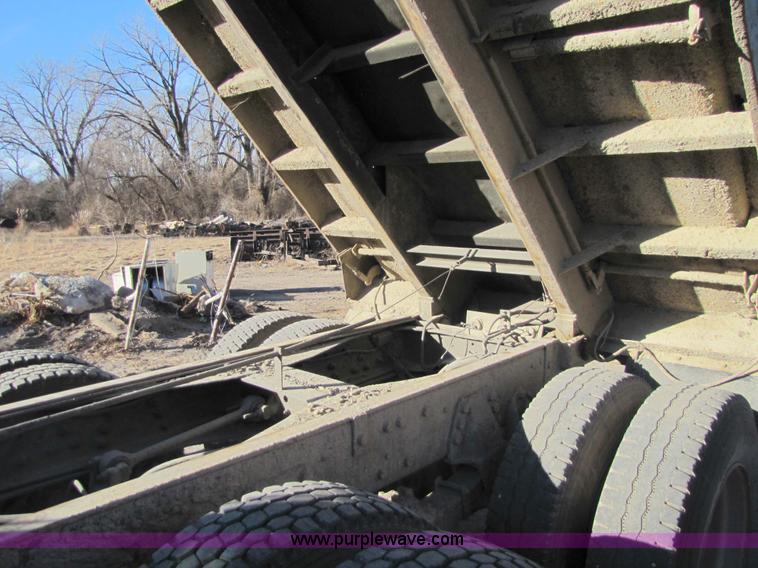 image for item 5344 1988 Ford LNT8000 dump truck