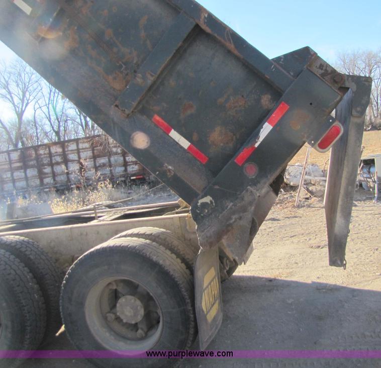 image for item 5344 1988 Ford LNT8000 dump truck