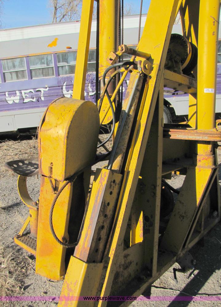 image for item 5345 Boom winch lift