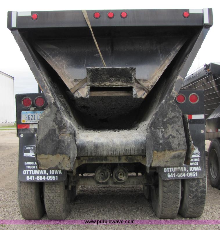 image for item 5814 1996 Flowboy 42' belt trailer