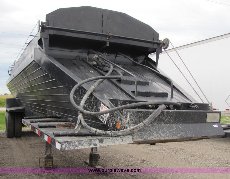 image for item 5814 1996 Flowboy 42' belt trailer