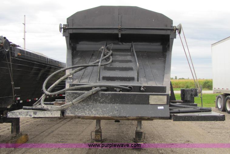 image for item 5814 1996 Flowboy 42' belt trailer