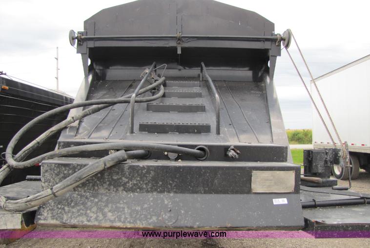 image for item 5814 1996 Flowboy 42' belt trailer