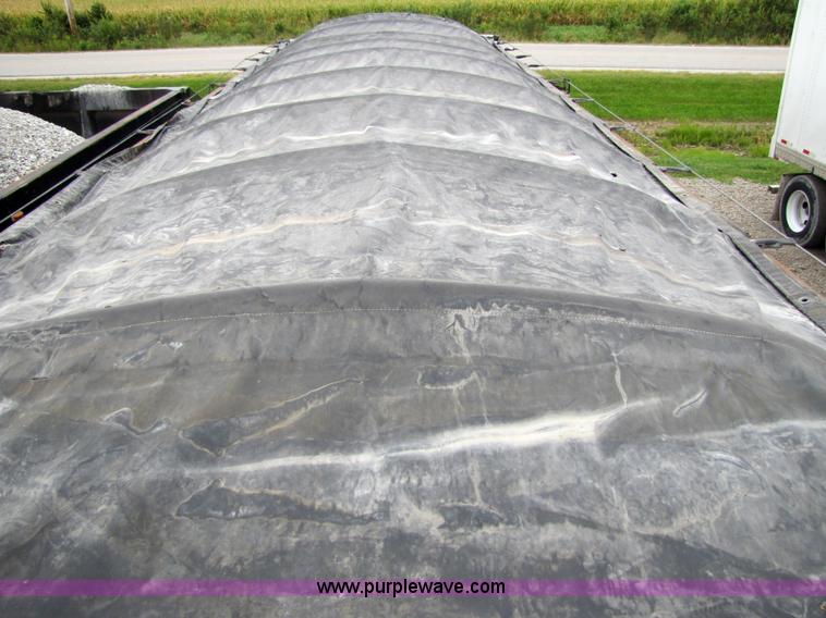 image for item 5814 1996 Flowboy 42' belt trailer