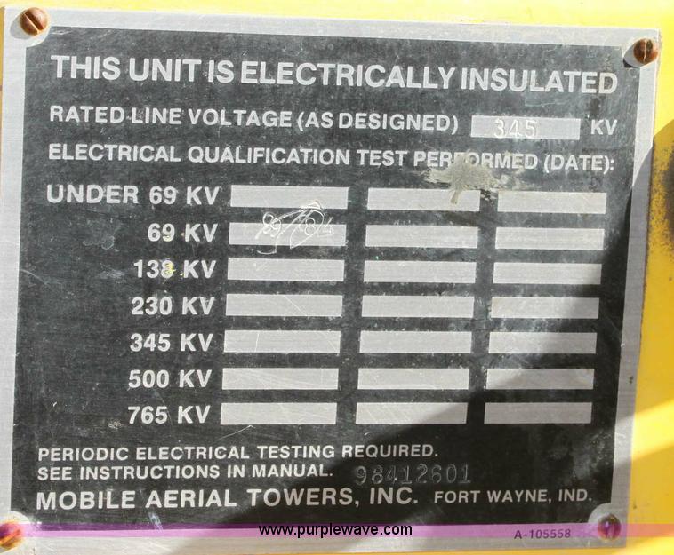 image for item 6127 2000 GMC C7500 bucket truck