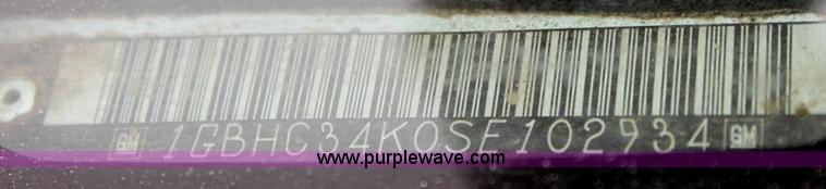 image for item 6548 1995 Chevrolet Cheyenne 3500 crane truck