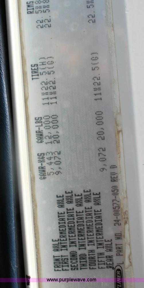 image for item 6550 1999 Freightliner FLD120SD semi truck