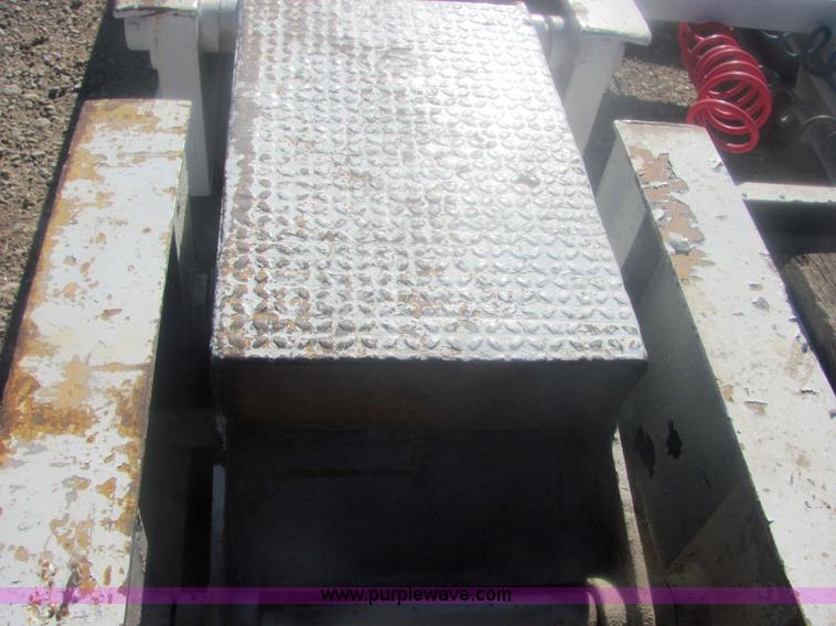 image for item 6816 1962 Hyster 40 ton equipment trailer