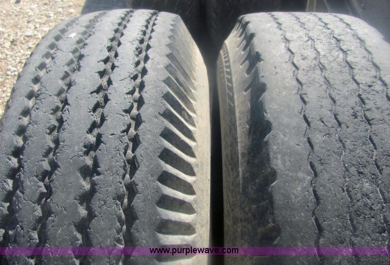 image for item 6816 1962 Hyster 40 ton equipment trailer