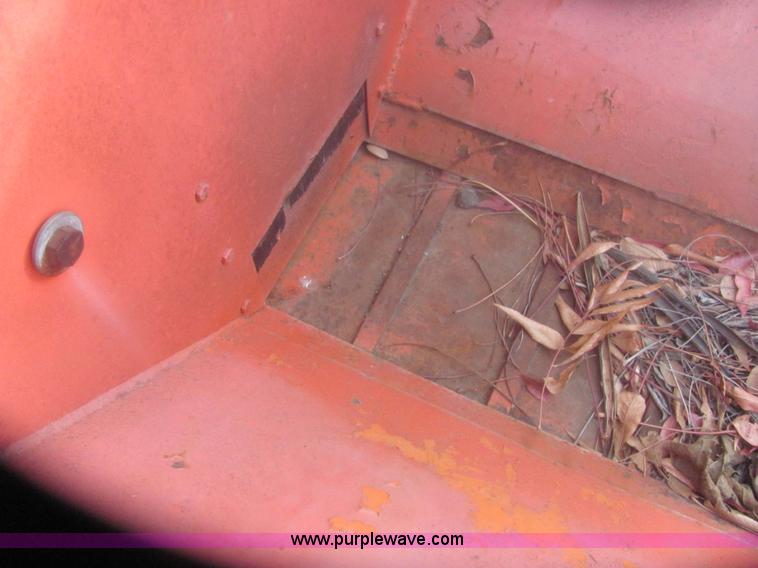 image for item 6818 Henderson sand/salt spreader