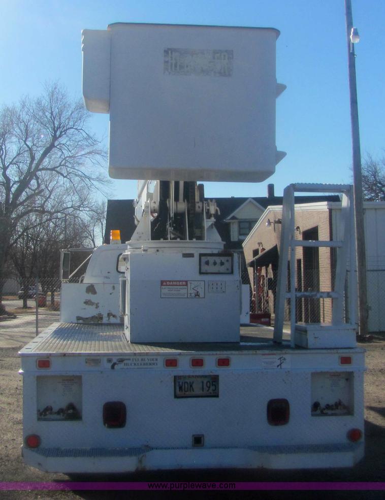 image for item 6823 1988 GMC Sierra C70 boom bucket truck