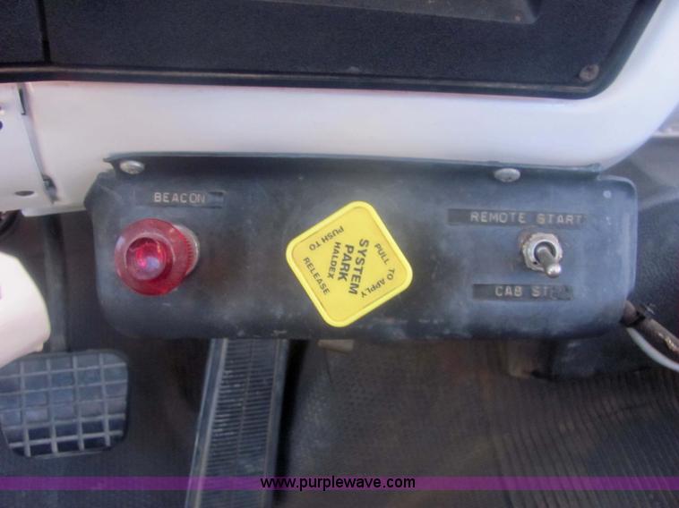 image for item 6823 1988 GMC Sierra C70 boom bucket truck