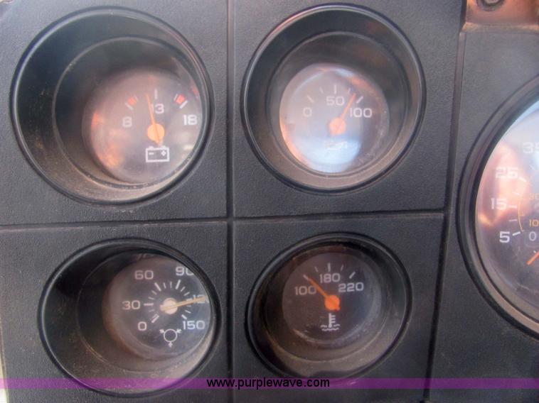 image for item 6823 1988 GMC Sierra C70 boom bucket truck