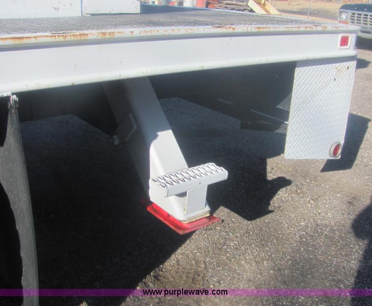 image for item 6823 1988 GMC Sierra C70 boom bucket truck