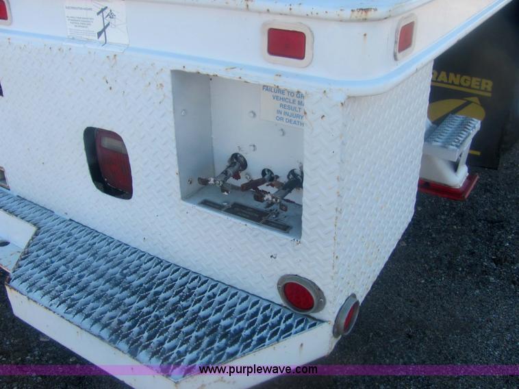 image for item 6823 1988 GMC Sierra C70 boom bucket truck