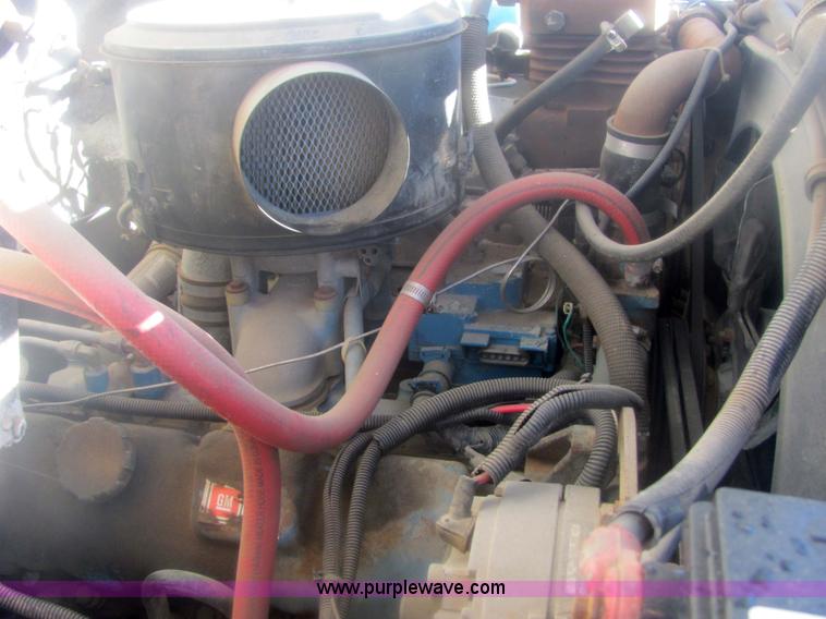 image for item 6823 1988 GMC Sierra C70 boom bucket truck