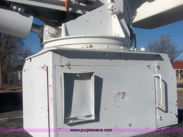 image for item 6823 1988 GMC Sierra C70 boom bucket truck