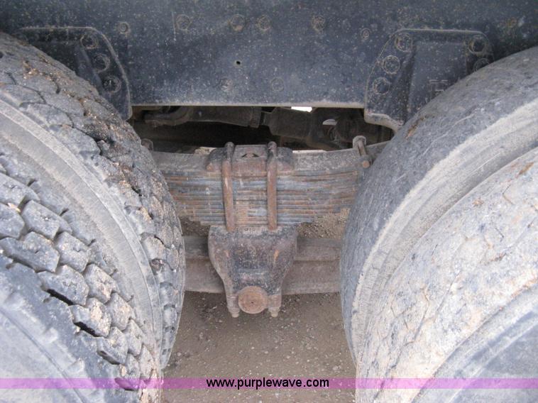 image for item 8095 1991 Ford FT900 tandem axle dump truck