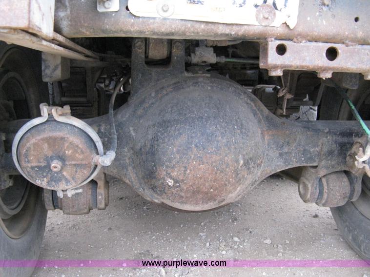 image for item 8095 1991 Ford FT900 tandem axle dump truck