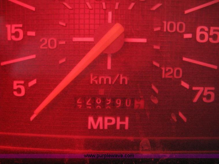 image for item 8095 1991 Ford FT900 tandem axle dump truck