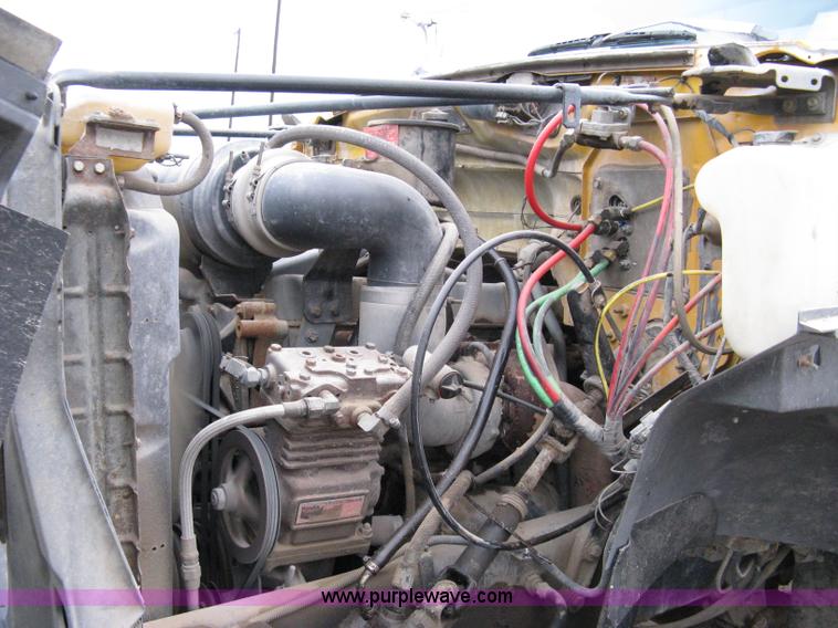 image for item 8095 1991 Ford FT900 tandem axle dump truck