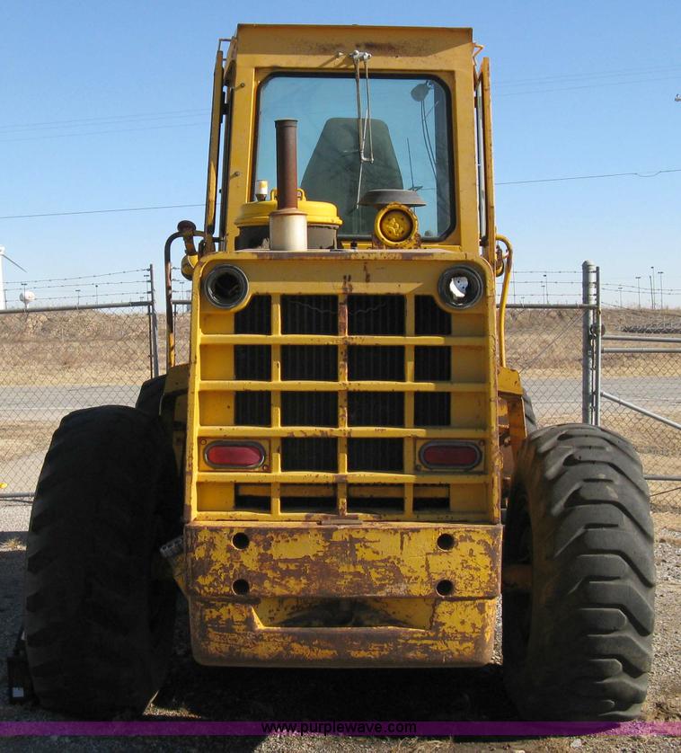 image for item 8099 International H60 wheel loader
