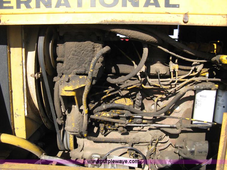 image for item 8099 International H60 wheel loader