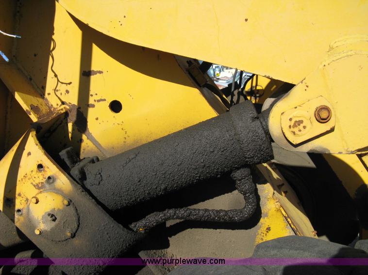 image for item 8099 International H60 wheel loader