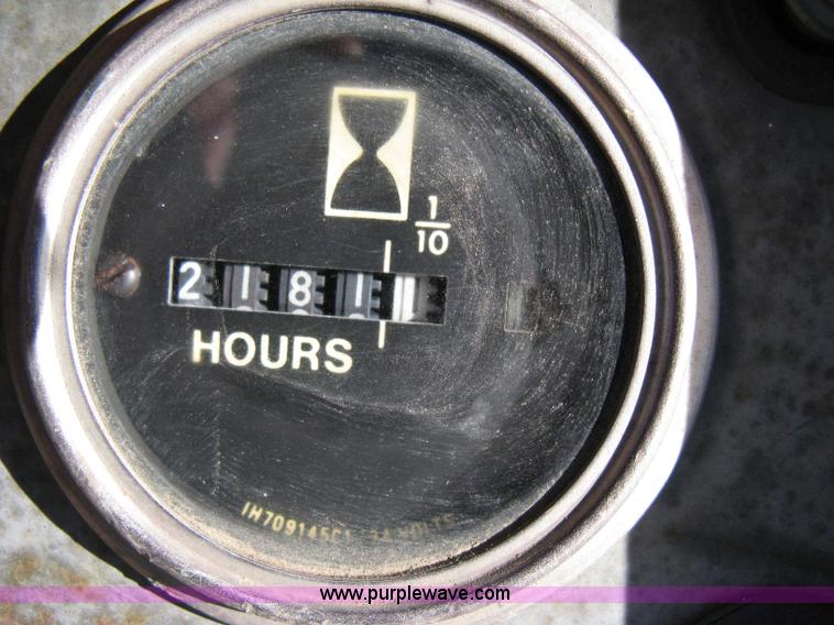 image for item 8099 International H60 wheel loader