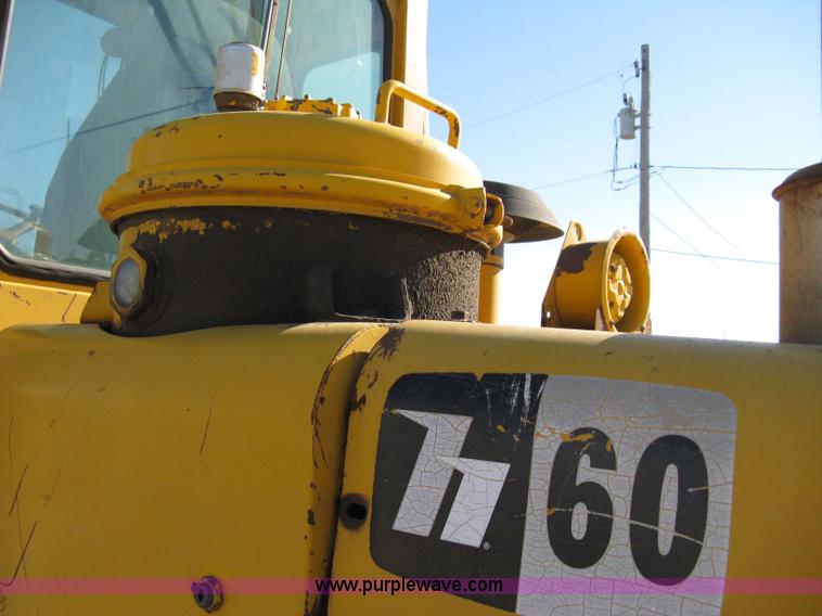 image for item 8099 International H60 wheel loader