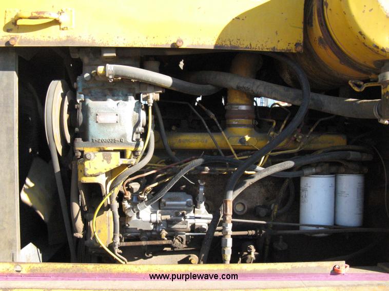 image for item 8102 International H65 wheel loader